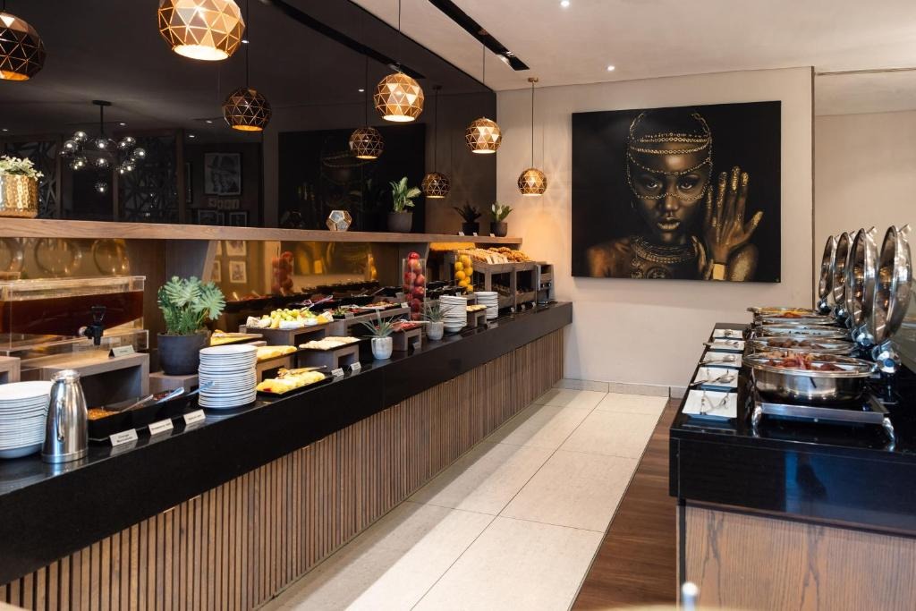 هتل پیپر کلاب هتل کیپ تاون